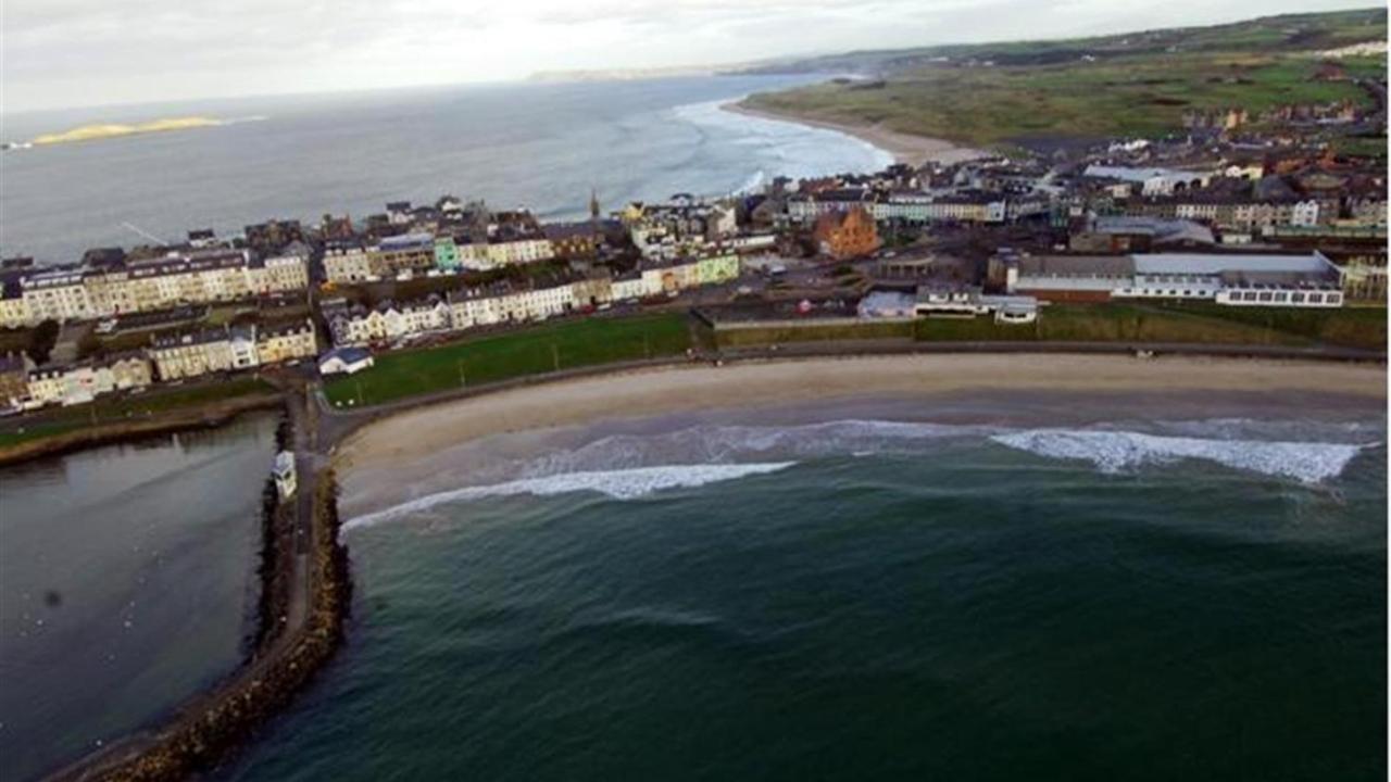5 Dunluce Park - Portrush By The Sea Apartment Exterior photo