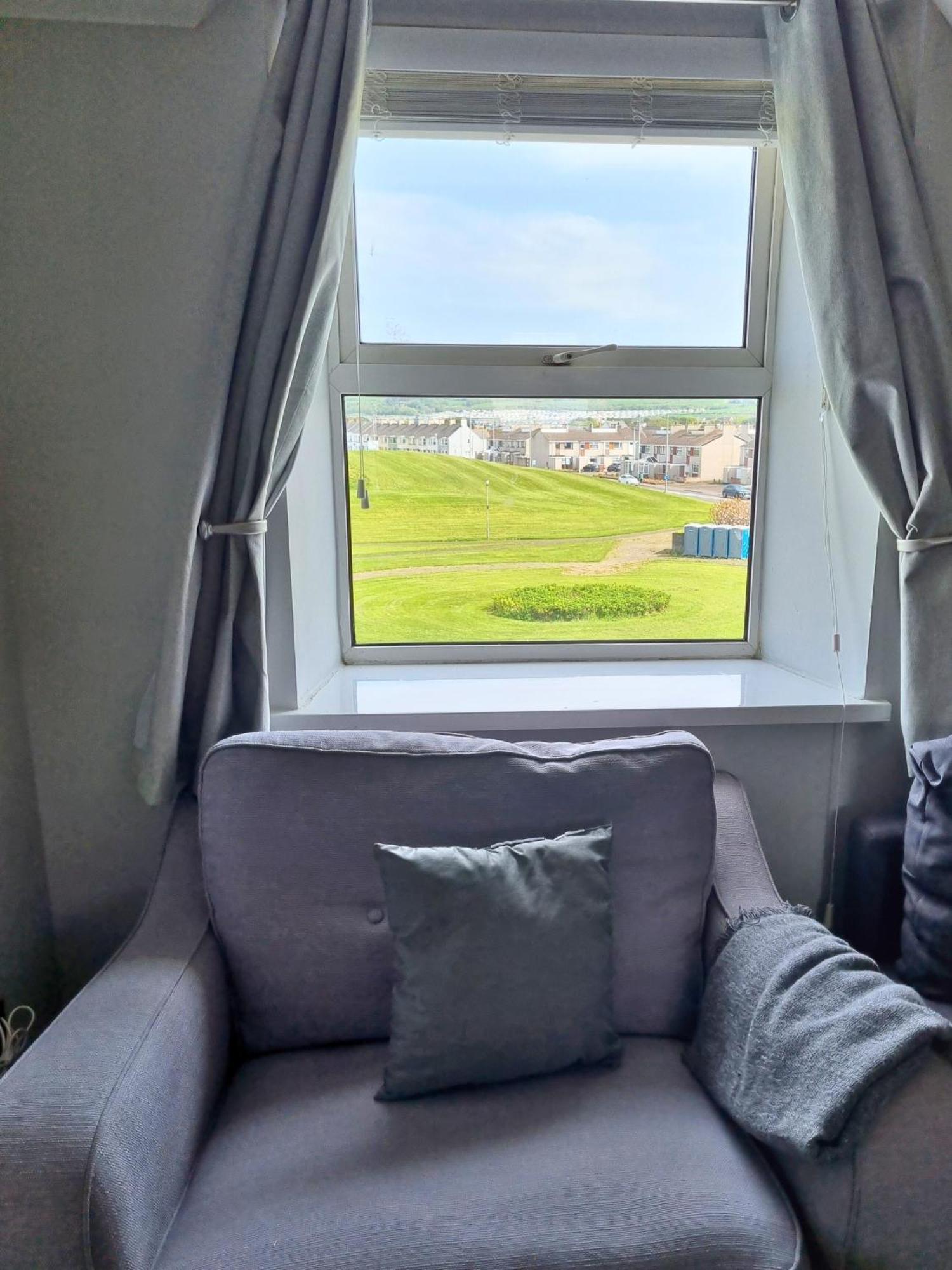 5 Dunluce Park - Portrush By The Sea Apartment Exterior photo