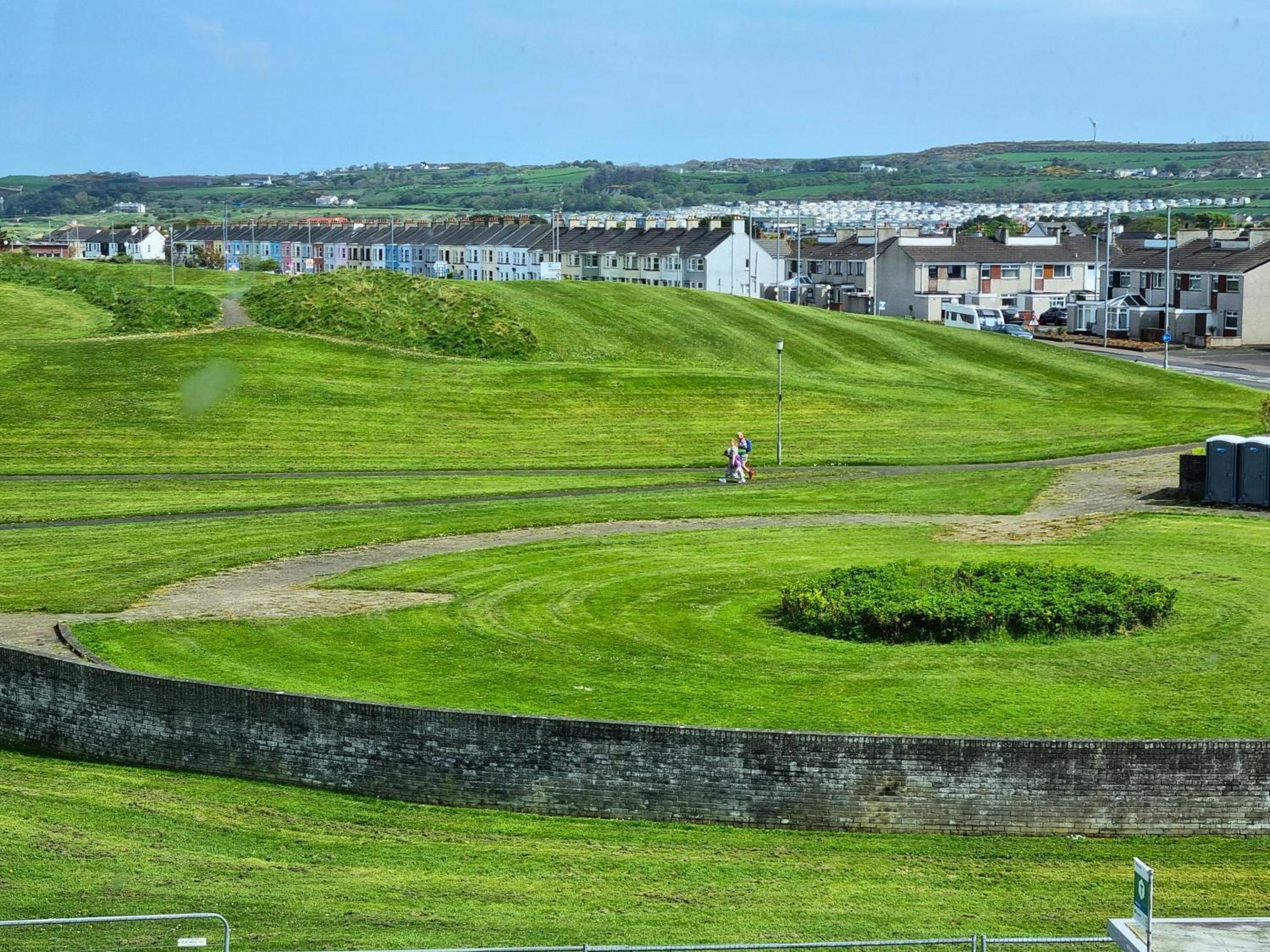 5 Dunluce Park - Portrush By The Sea Apartment Exterior photo