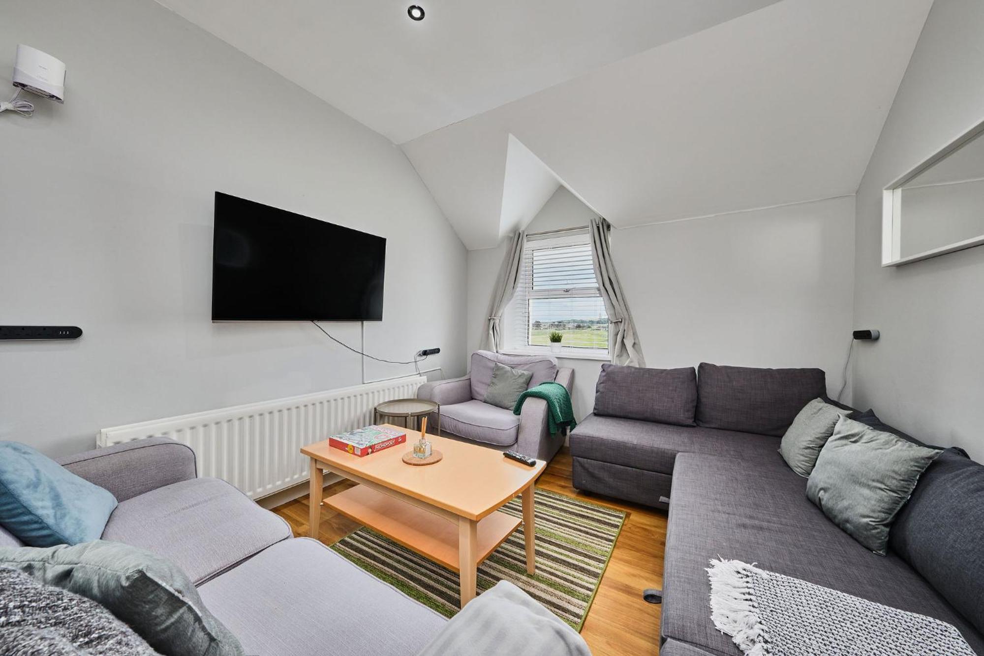 5 Dunluce Park - Portrush By The Sea Apartment Exterior photo