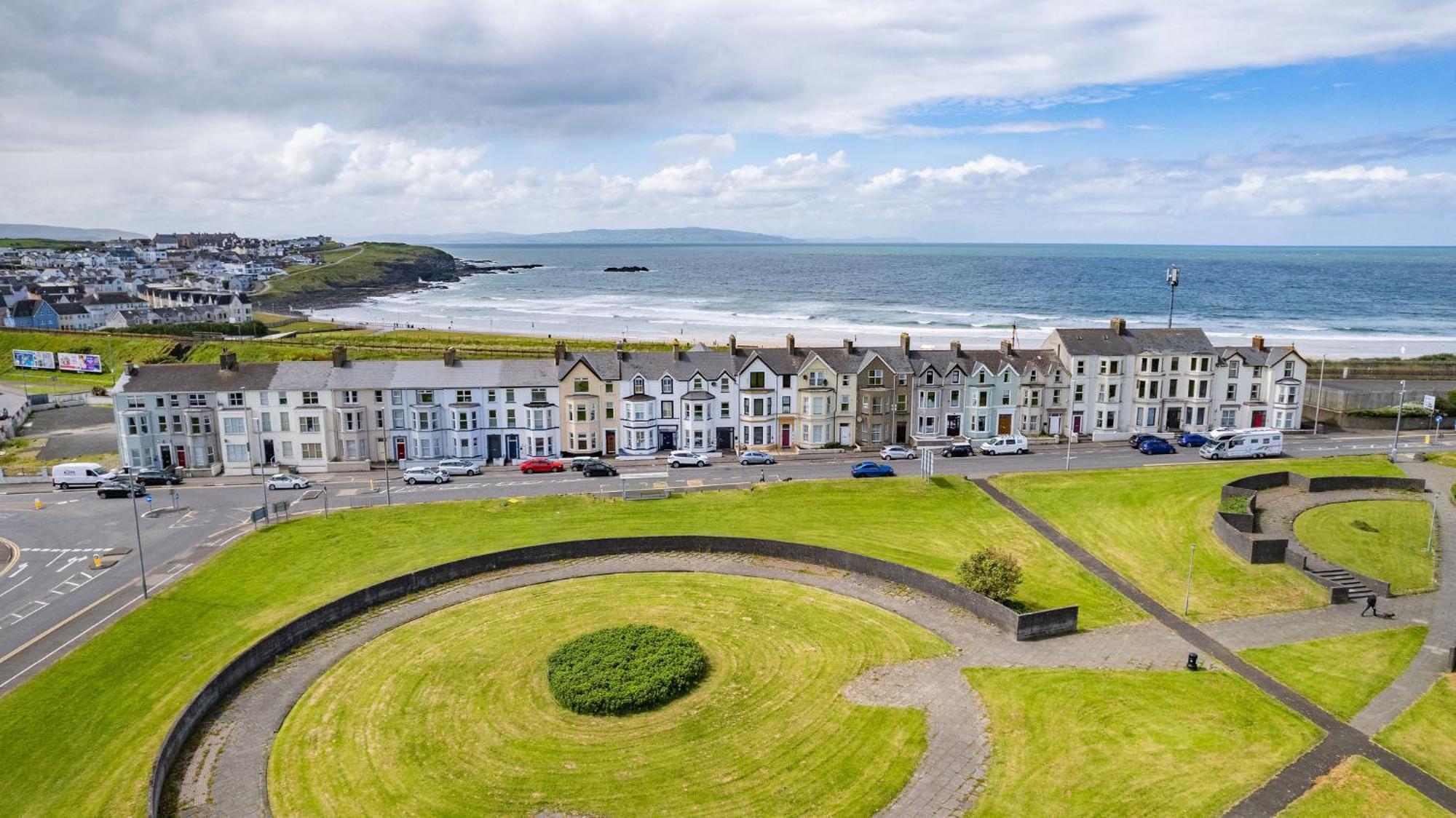 5 Dunluce Park - Portrush By The Sea Apartment Exterior photo
